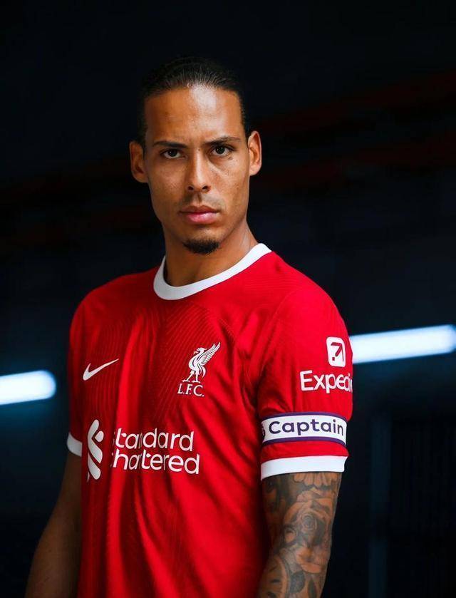 KAIYUN SPORT体育娱乐-利物浦发布备战花絮，关键时刻官宣签约，NBA季后赛任务艰巨，更衣室氛围转暖(利物浦主帅克洛普本赛季结束后离队)