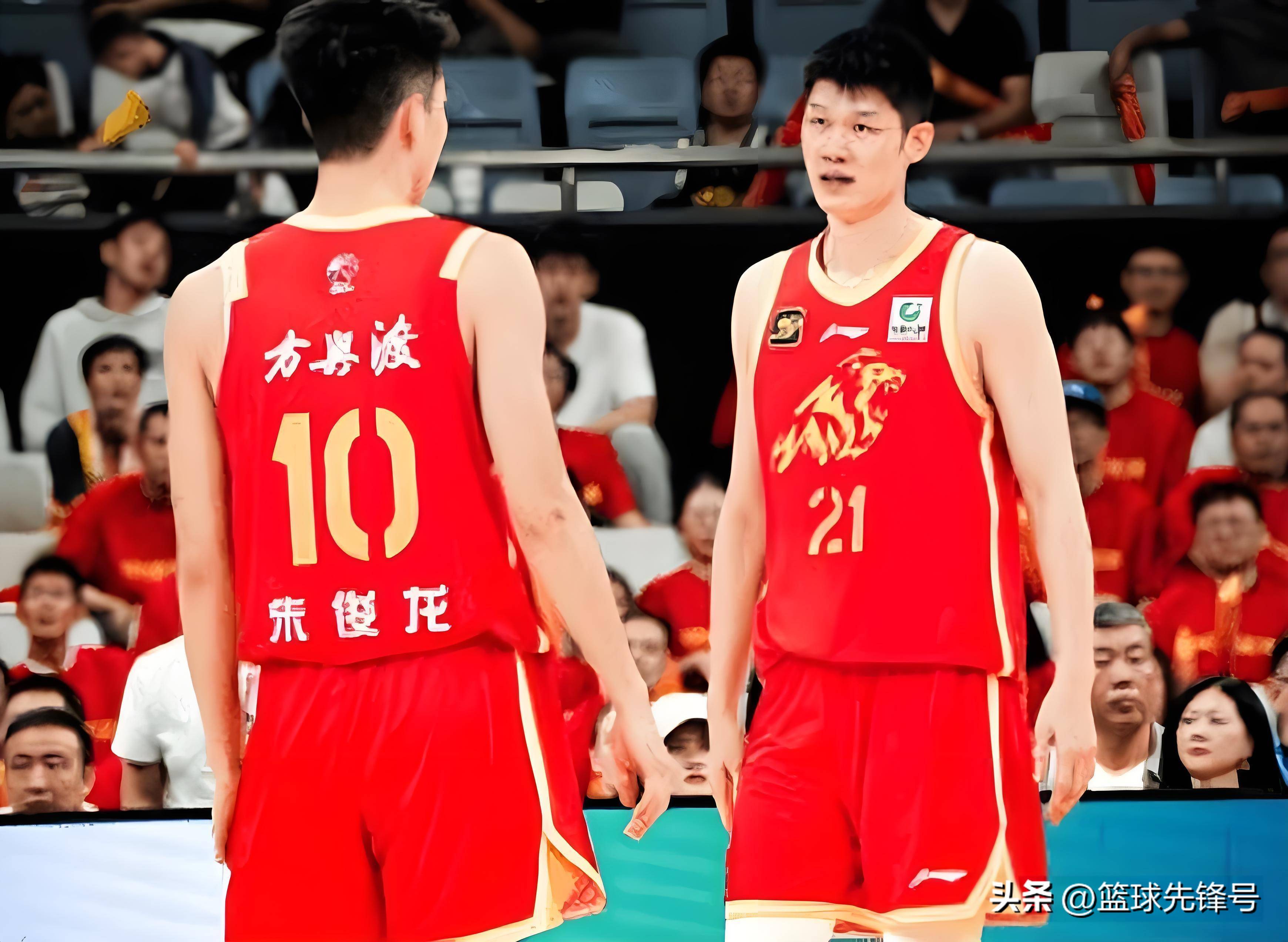 kaiyun体育安全登录-转折点！广州队手感冰凉；CBA常规赛冲刺阶段攻防权衡；气氛紧张；赛季目标并未改变(2019年4月8日cba半决赛广东vs深圳第1场)