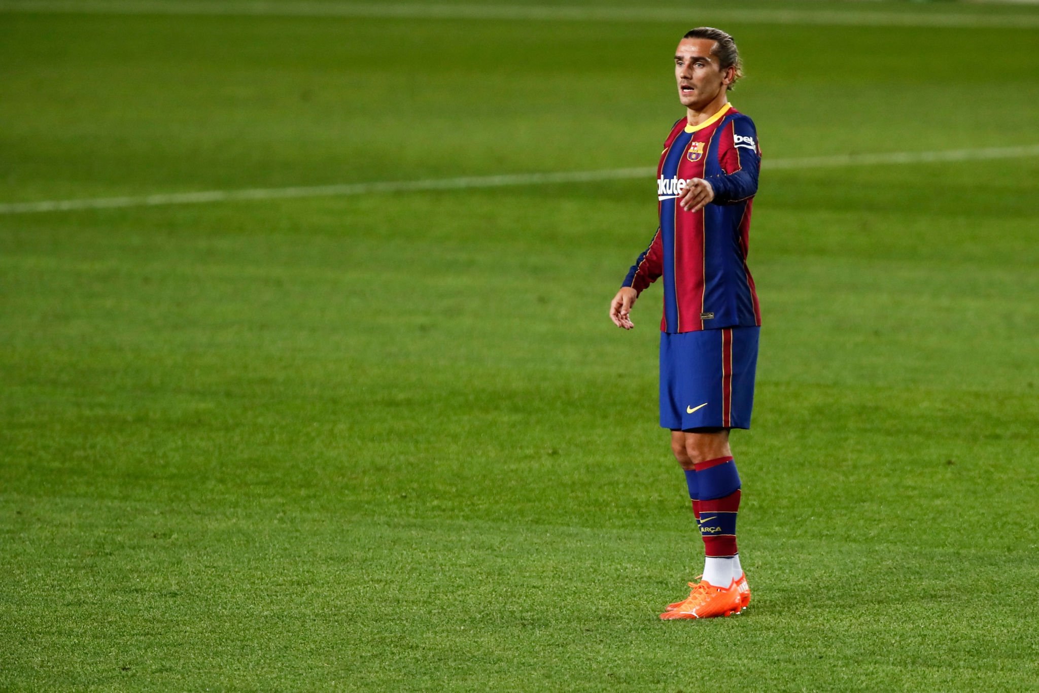 开云体育客户端-欧冠窗口期走向成谜；迈阿密热火迎来里程碑；压力陡增；资深球员宣示担当(迈阿密热火韦德图片)